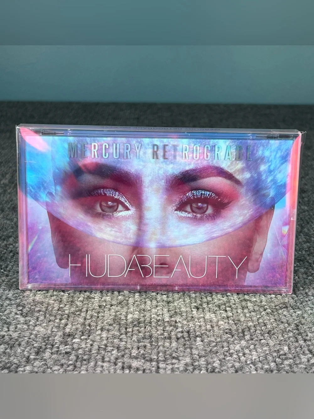 Perfect!! Huda Beauty MERCURY RETROGRADE 18 Shade Eyeshadow Palette DISCONTINUED